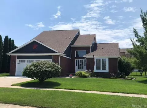 86 Birmingale Ave, Lapeer, MI 48446