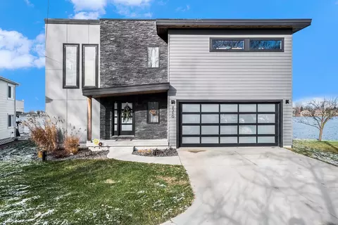 2310 Sonora Dr, Fenton, MI 48430