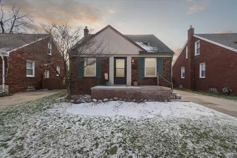1451 Philomene Blvd, Lincoln Park, MI 48146