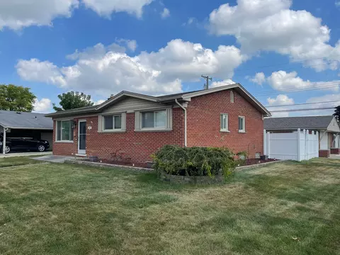 6010 Fairwood Dr, Dearborn Heights, MI 48127