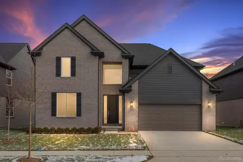 4910 Adler Crt Ct, Troy, MI 48085