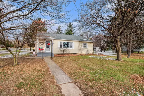 7903 Laurel St, Genoa, MI 48116