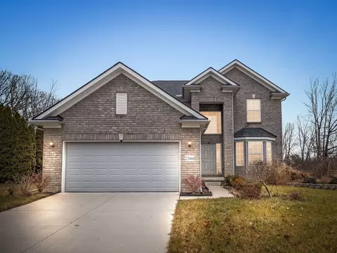 22466 Moor Ave, Brownstown, MI 48193