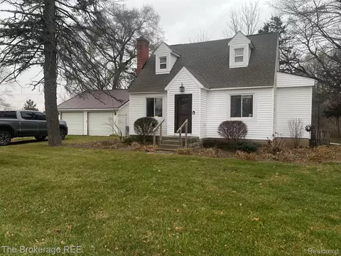 5432 Genesee Rd, Elba, MI 48446