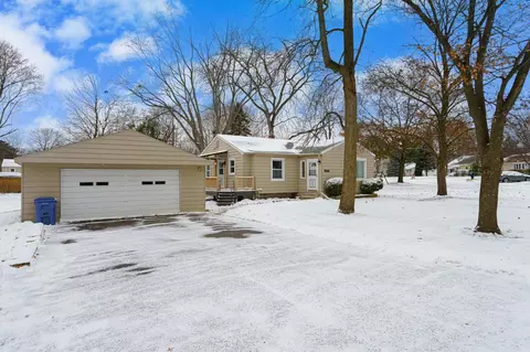 2227 Marston Dr, Waterford, MI 48327
