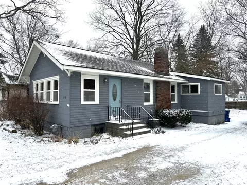 64 Danforth St, White Lake, MI 48386