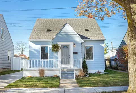 3036 John R St, Trenton, MI 48183