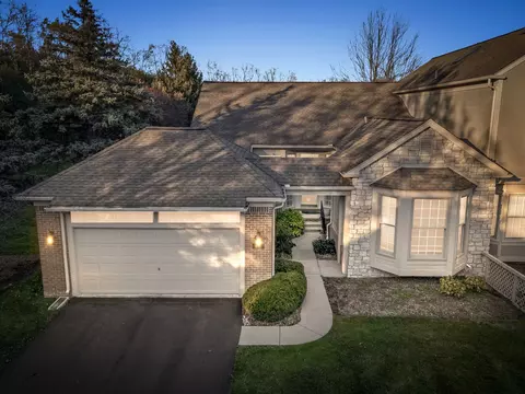 491 Newburne Pointe, Bloomfield Hills, MI 48304