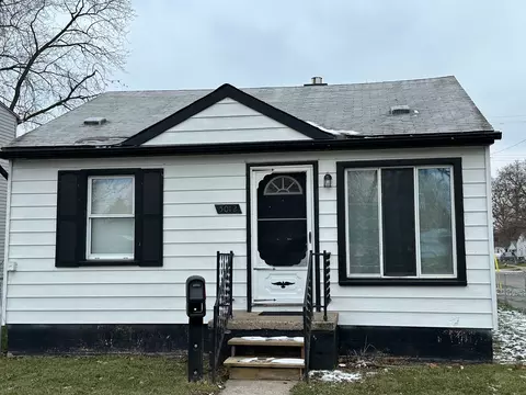 5012 Gloria St, Wayne, MI 48184