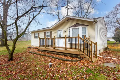 4454 Middledale Ave, West Bloomfield, MI 48323