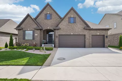 54718 Lawson Creek Dr, Shelby Township, MI 48316