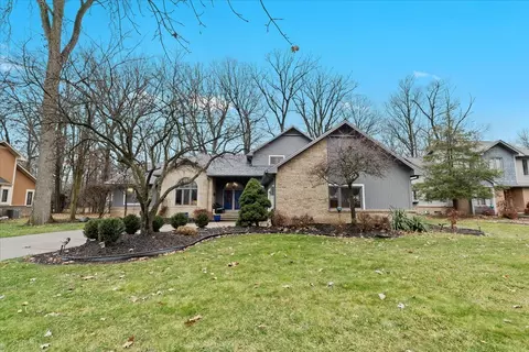 25583 Lindenwood Ln, Southfield, MI 48033