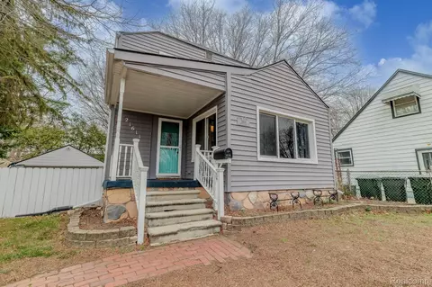 21611 Grand Lake St, Saint Clair Shores, MI 48080