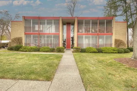 16591 Middlebelt Rd UNIT 4, Livonia, MI 48154