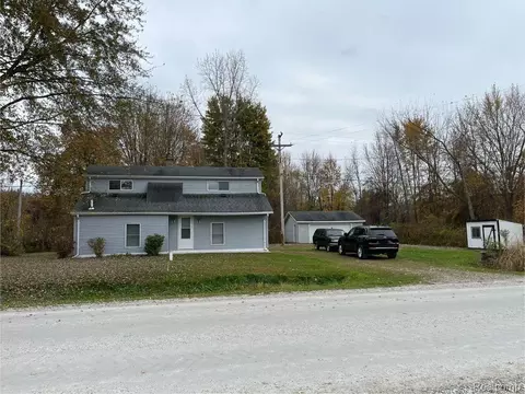 6801 Ravenswood Rd, Kimball, MI 48074