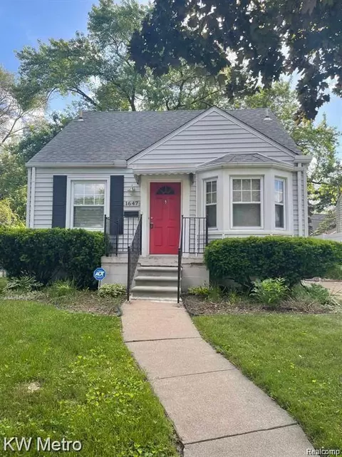 1647 Dover St, Ferndale, MI 48220