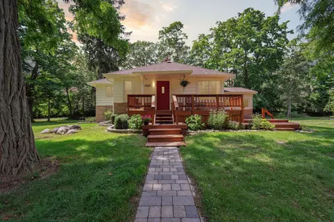 8761 Bordman Rd, Almont, MI 48003