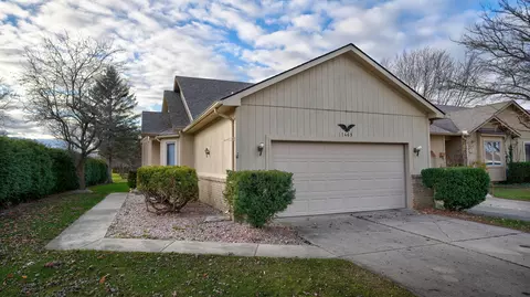 1469 Laurentian Pass, Flint, MI 48532
