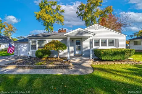 3970 N River Rd, Fort Gratiot, MI 48059