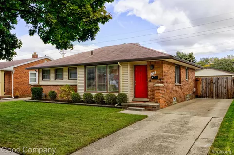 1102 Symes, Royal Oak, MI 48067