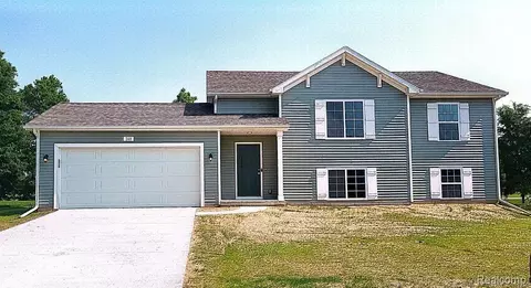 248 Glenwood Cir, Manchester, MI 48158