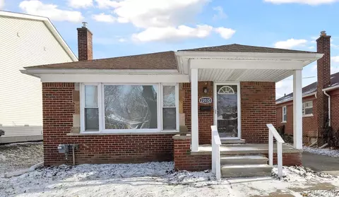 22030 Ridgedale St, Oak Park, MI 48237