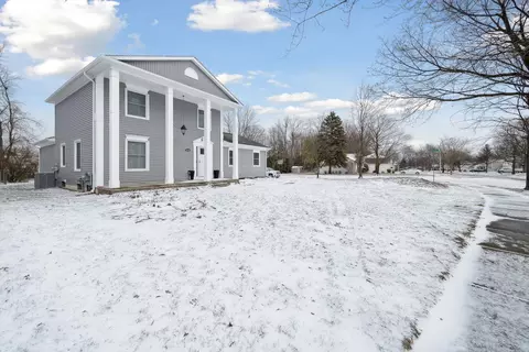 34342 Parkdale St, Livonia, MI 48150