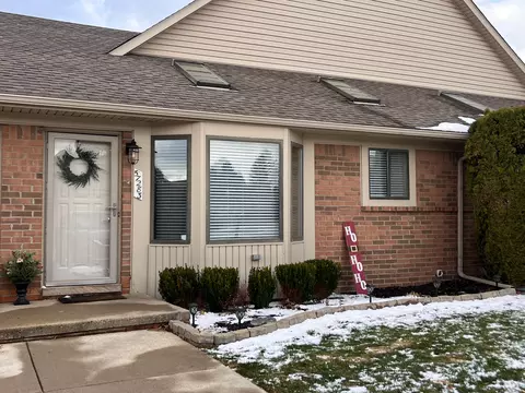 57283 Silver Maple Dr 11 2 Dr #11, Washington, MI 48094
