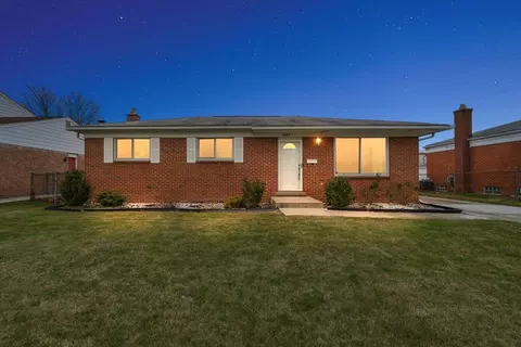3582 Hein Dr, Sterling Heights, MI 48310