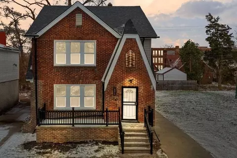 15372 Manor St, Detroit, MI 48238