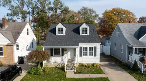 2667 21st St, Wyandotte, MI 48192