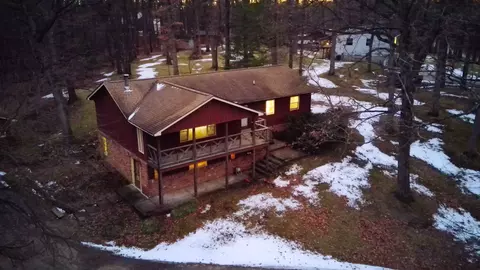 1730 Moffat, Addison, MI 48367