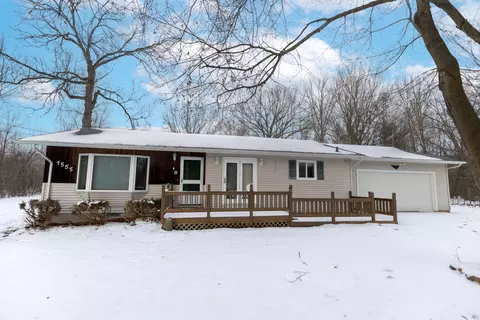 1555 E Gordonville Rd, Homer, MI 48640