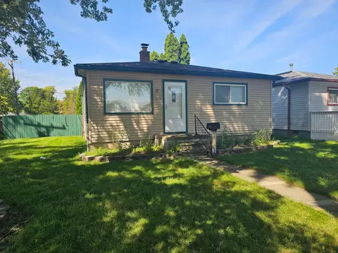 4216 Detroit St, Dearborn Heights, MI 48125