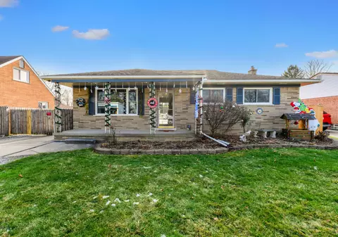 31729 Chester St, Garden City, MI 48135