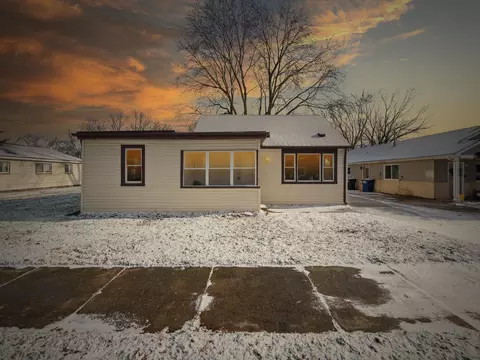 7422 Cardwell St, Westland, MI 48185