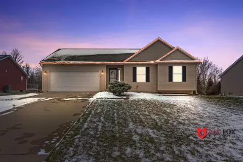 3172 Blue Grass Ln, Flint, MI 48473
