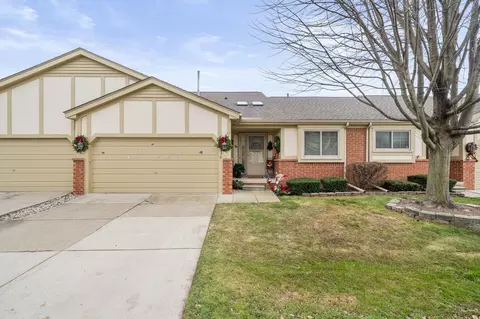 41976 Brookview Ln, Clinton Township, MI 48038