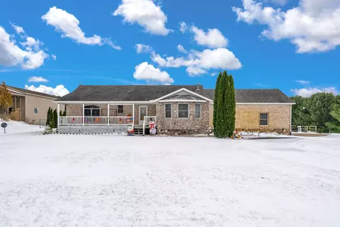 4111 Sandusky Rd, Elk, MI 48466