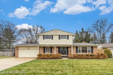 8878 Riverland Dr, Sterling Heights, MI 48314