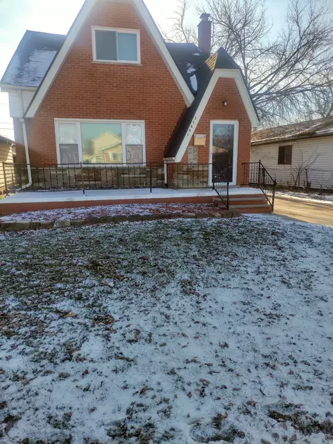 19612 Opal St, Clinton Township, MI 48035