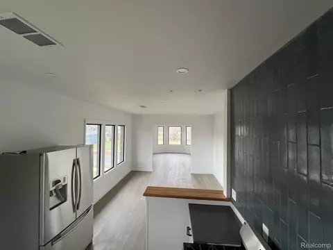 7442 Hanover St, Detroit, MI 48206