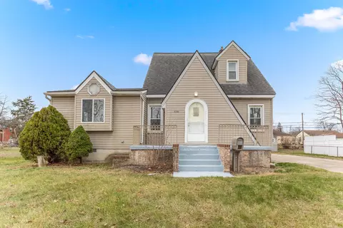 30819 Marquette St, Garden City, MI 48135