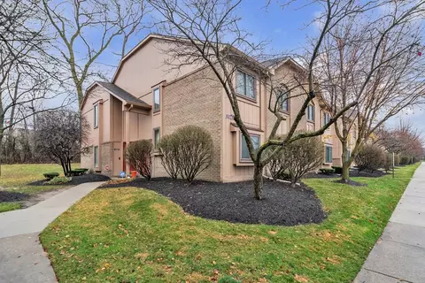 27450 Evergreen Rd 40 Rd, Lathrup Village, MI 48076