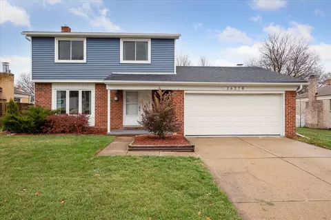 36270 Northfield Ave, Livonia, MI 48150