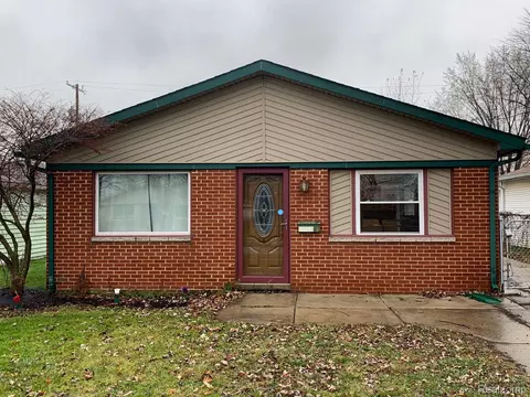 6516 Pine St, Taylor, MI 48180