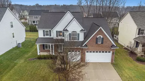 1304 Yosemite Valley Dr, Milford, MI 48381
