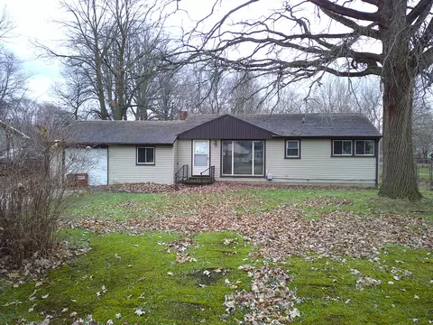 6190 Surrey Ln, Burton, MI 48519