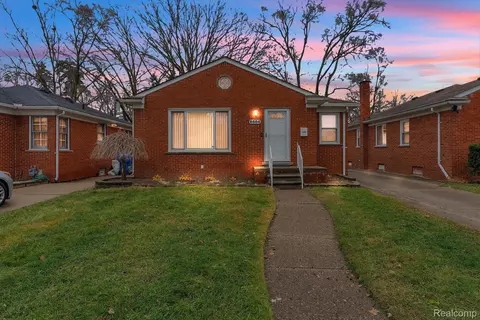 8664 Virgil St, Dearborn Heights, MI 48127