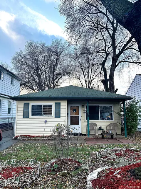15549 Winston, Redford, MI 48239